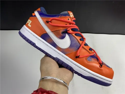 Off-White x Nike Dunk Low