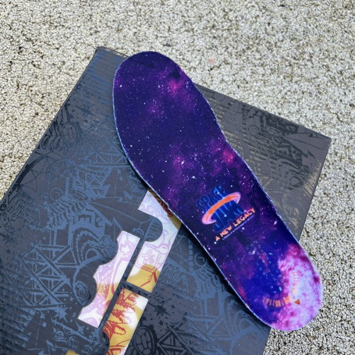 Nike Lebron 19 Tune Squad