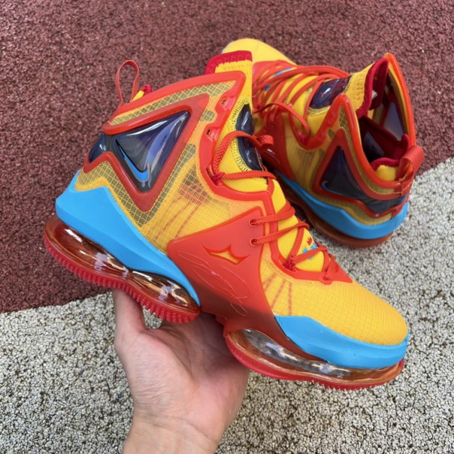 Nike Lebron 19 Tune Squad