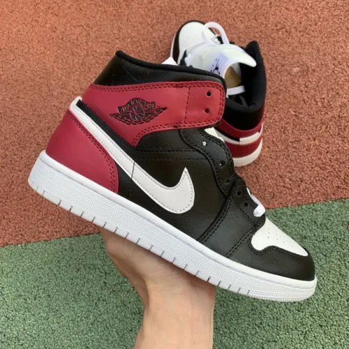 Authentic Jordan 1 Mid Shoes028