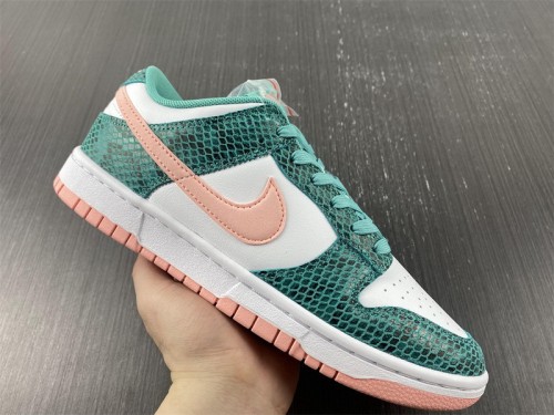 Dunk SB Low Snake Skin