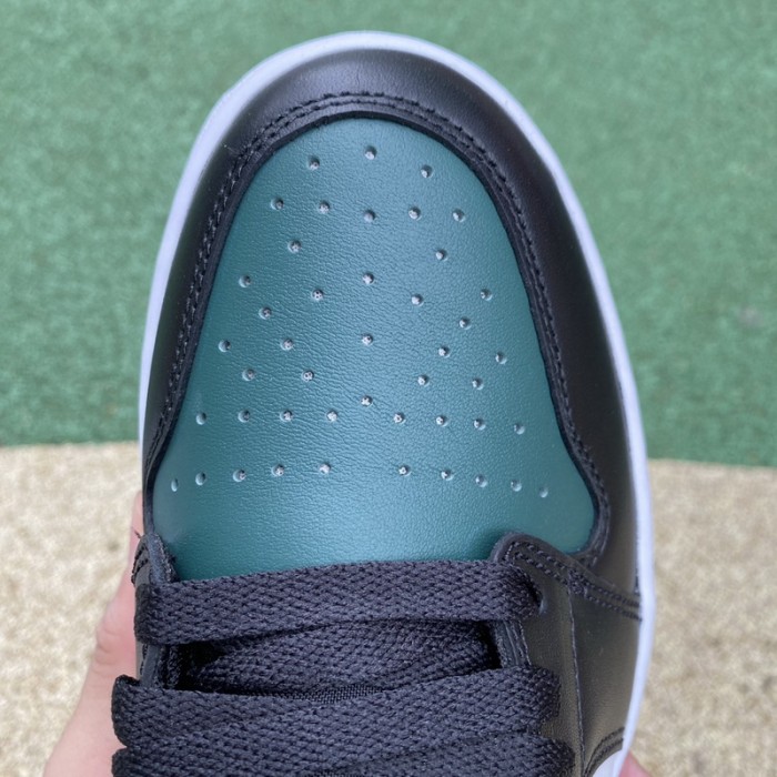 Jordan 1 Retro Low Golf Noble Green