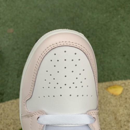 Air Jordan 1 Mid Shoes