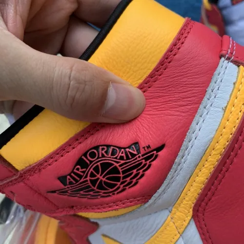 Air Jordan 1 Retro High OG Light Fusion Red