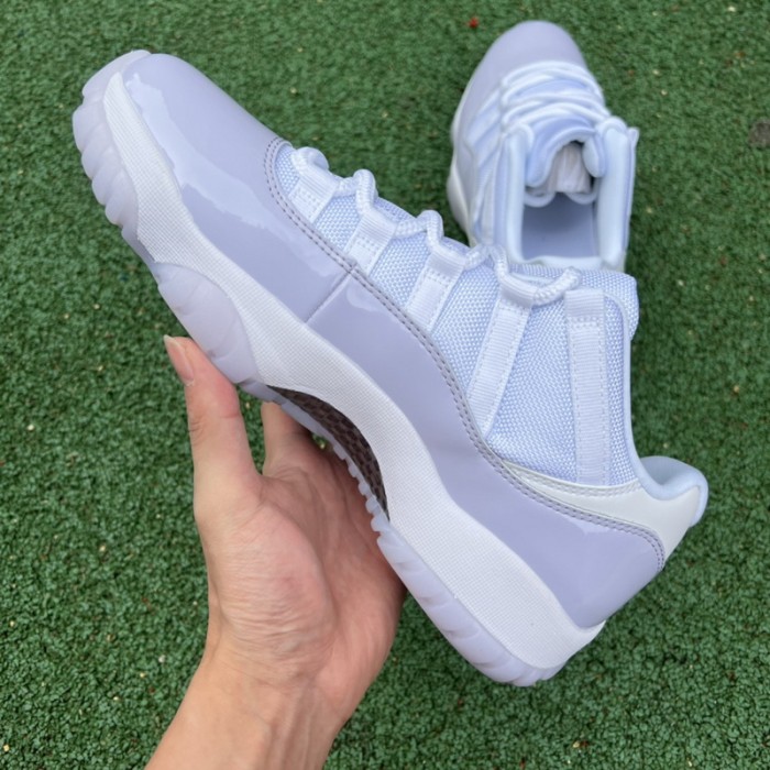 Air Jordan 11 PURE VIOLET