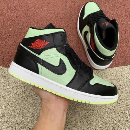 Authentic Jordan 1 Mid Shoes036