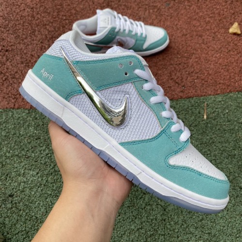 APRIL SKATEBOARDS x Nike SB Dunk Low