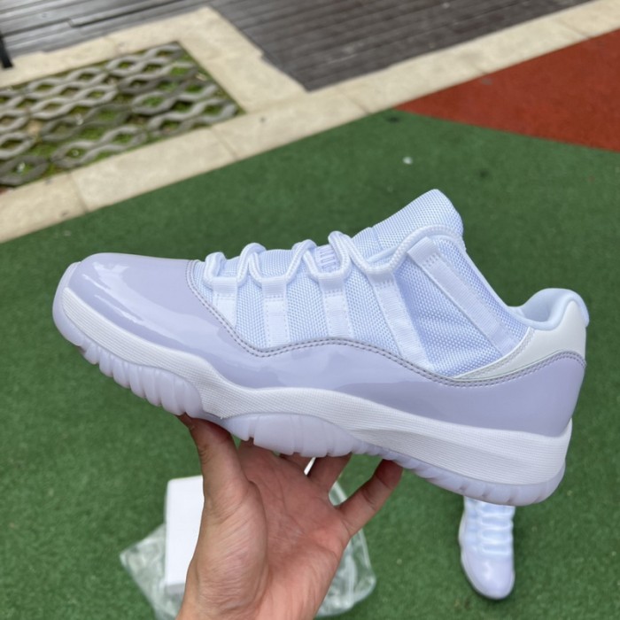 Air Jordan 11 PURE VIOLET