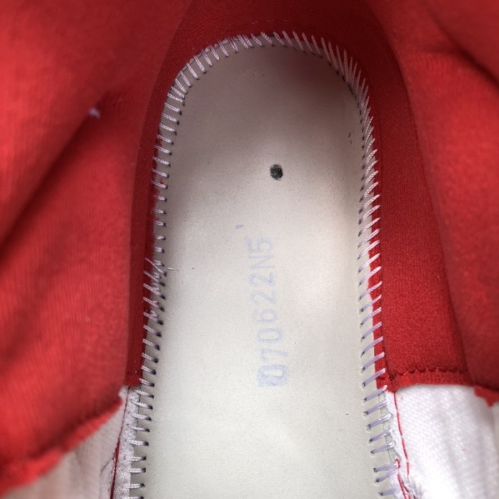Air Jordan 11 Retro Cherry