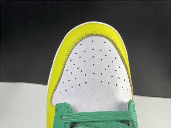 Nike SB Dunk Low “Free 99”