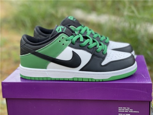Nike SB Dunk Low “Classic Green”