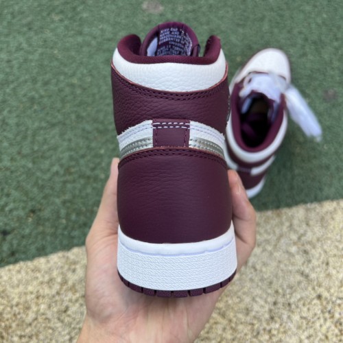 Air Jordan 1 High “Bordeaux” GS
