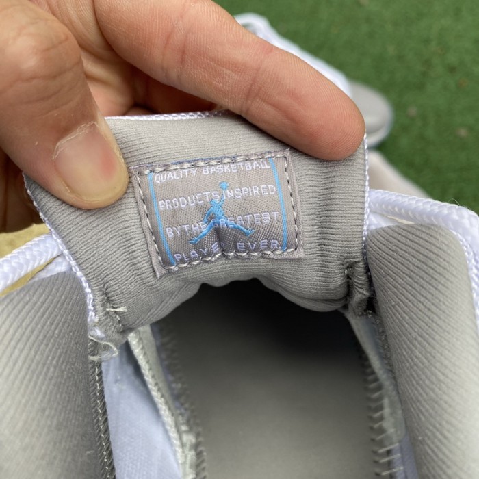 Air Jordan 11 Low “Cement Grey”