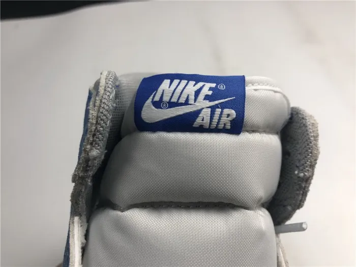 Air Jordan 1 High “Hyper Royal”GS