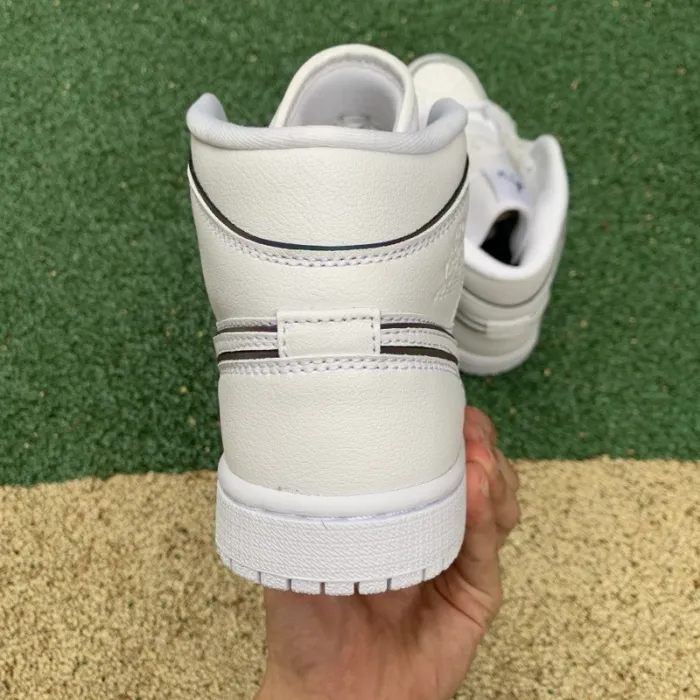 Authentic Jordan 1 Mid Shoes060