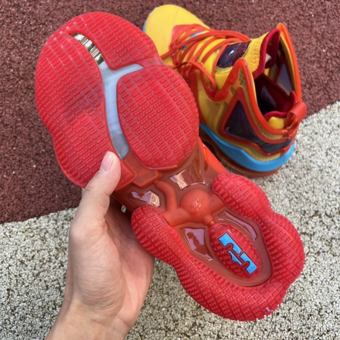 Nike Lebron 19 Tune Squad
