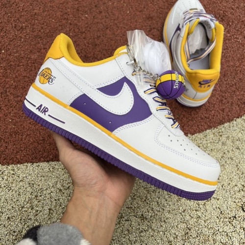 NIke Air Force 1 '07