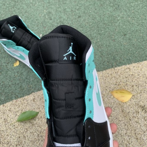Air Jordan 1 Mid Shoes