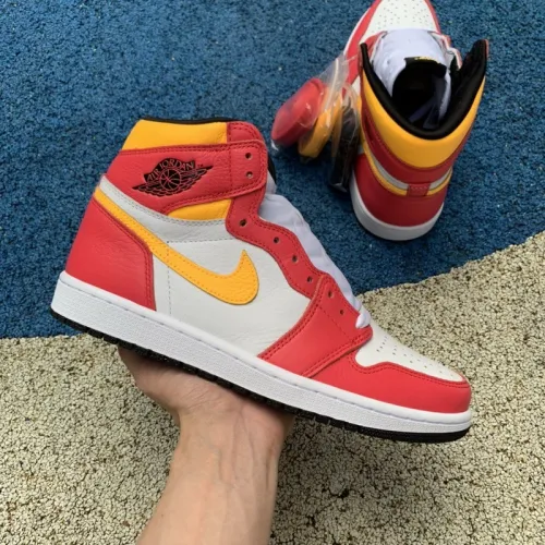 Air Jordan 1 Retro High OG Light Fusion Red