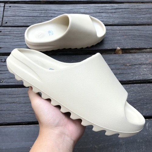Yeezy Slide Bone (2022 Restock) FZ5897