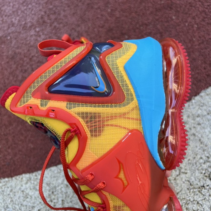 Nike Lebron 19 Tune Squad
