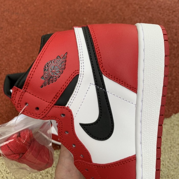Authentic Air Jordan 1 Retro GS Chicago