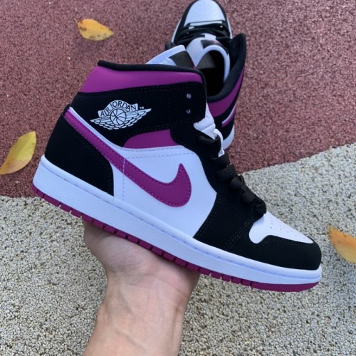 Authentic Jordan 1 Mid Shoes032