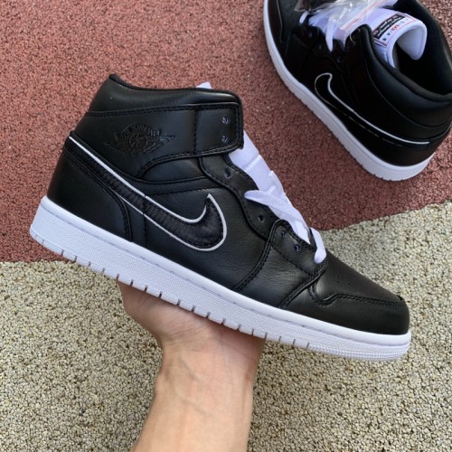 Authentic Jordan 1 Mid Shoes088