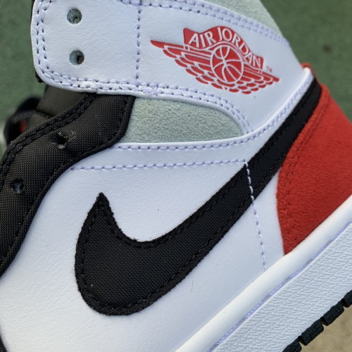 Authentic Jordan 1 Mid Shoes050