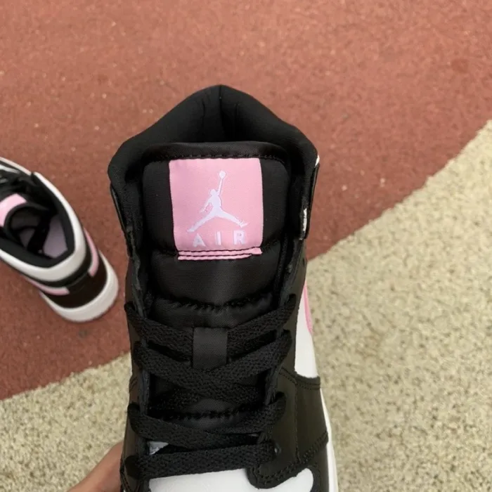 Authentic Jordan 1 Mid Shoes057