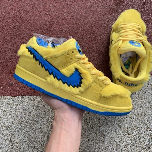Grateful Dead x Nike Dunk SB Low “Yellow Bear” GS