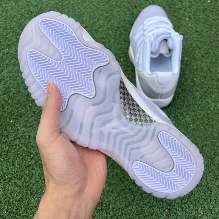 Air Jordan 11 PURE VIOLET