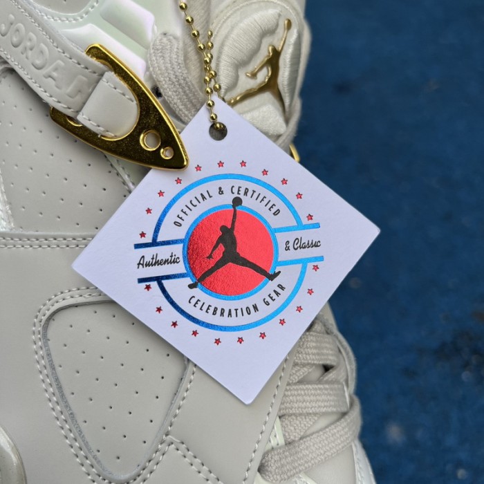 Jordan 8 Retro Champagne