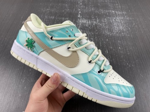 Nike SB Dunk Low Shoes