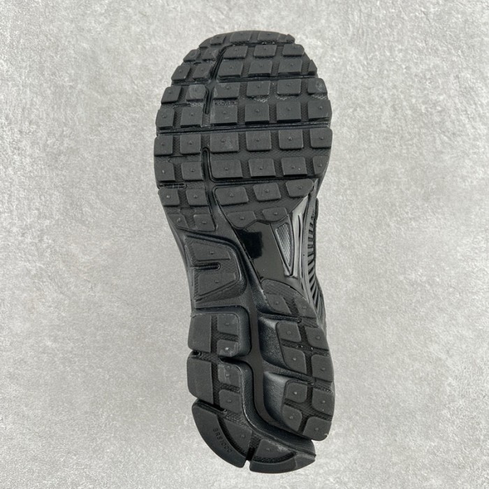 Nike Zoom Vomero 5 Triple Black