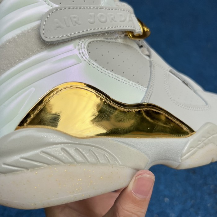 Jordan 8 Retro Champagne