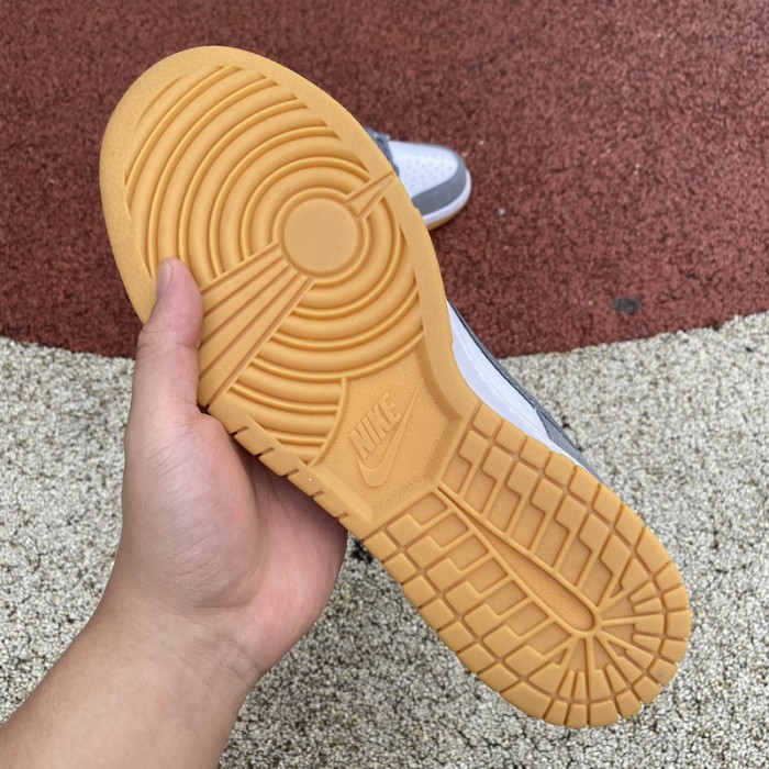 Nike SB Dunk Low Grey Gum