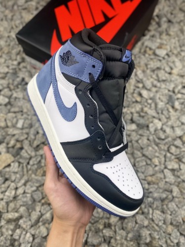 Jordan 1 Retro High Shoes