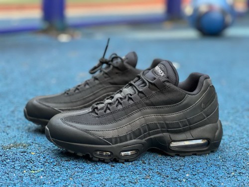 Nike Air Max 95 Essential Triple Black