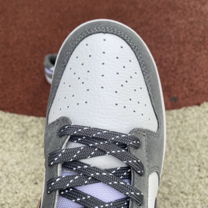 Nike SB Dunk Low Grey Gum