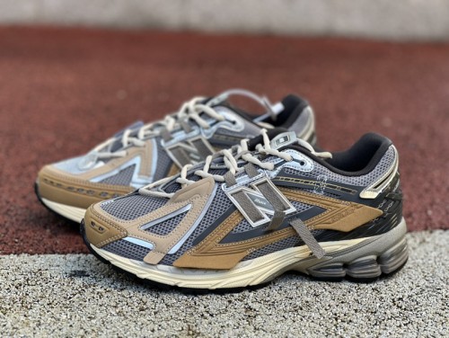 New Balance 1906R Shoes