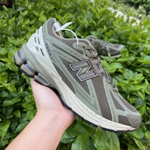 New Balance 1906r Shoes