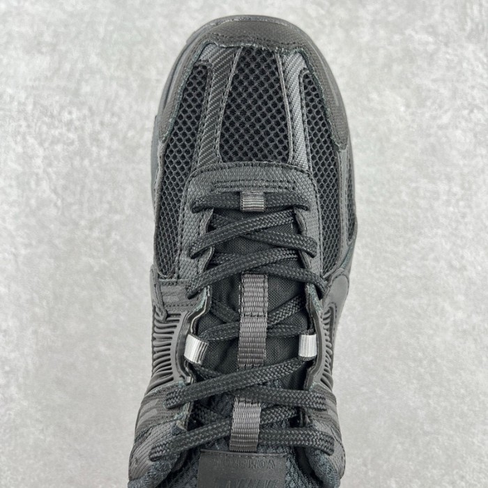 Nike Zoom Vomero 5 Triple Black