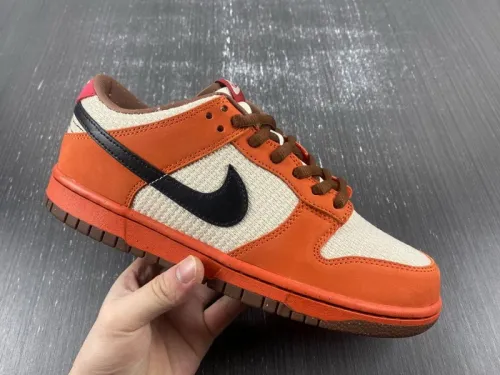 Nike Dunk Low Premium SB Un- Hemp