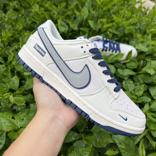 Nike Dunk Low x supreme