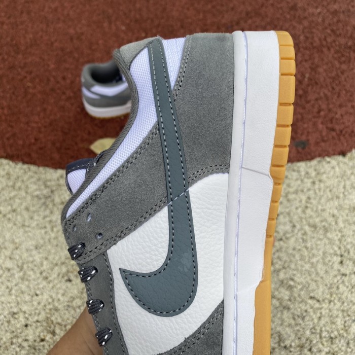 Nike SB Dunk Low Grey Gum