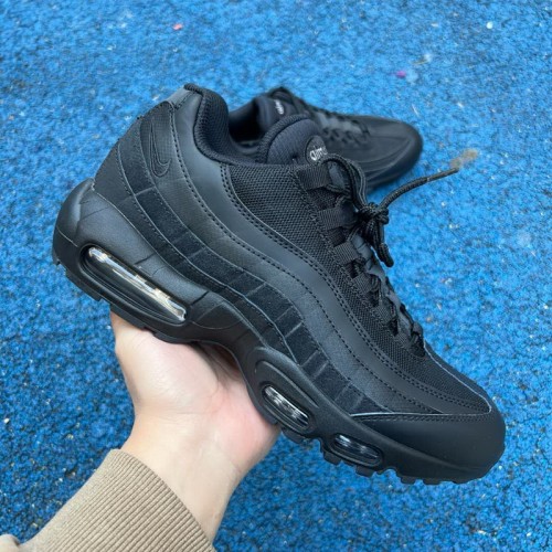 Nike Air Max 95 Essential Triple Black