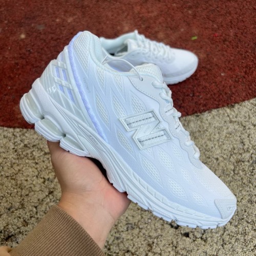 New Balance 1906R Shoes