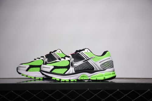 Nike Zoom Vomero 5 Electric Green Black