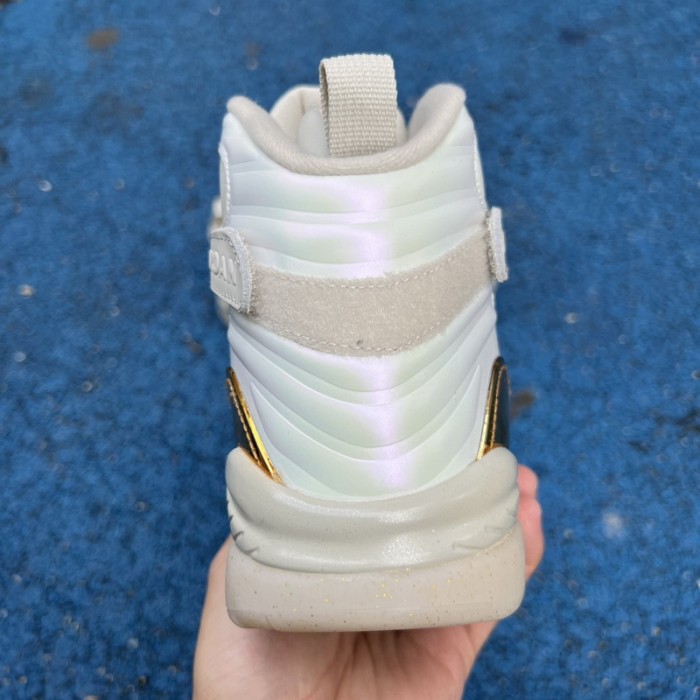 Jordan 8 Retro Champagne